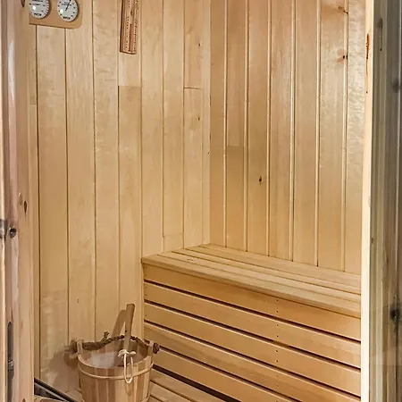 펜션 Amazing In Seral With Sauna Aseral