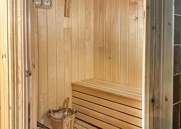 度假居 Amazing In With Sauna Aseral